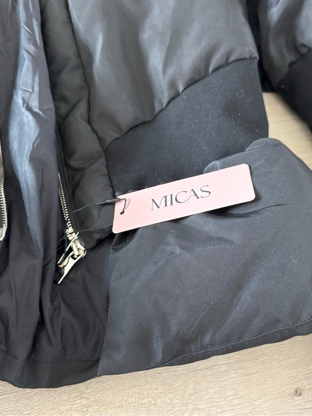 Micas Black Puff-Sleeve Quilted Jacket - Women Peplum Waist - Picture 4 of 4
